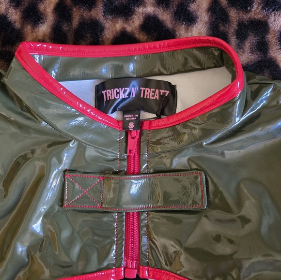 Post Apocalyptic Army Nurse x Dollskill - Picture 3 of 7